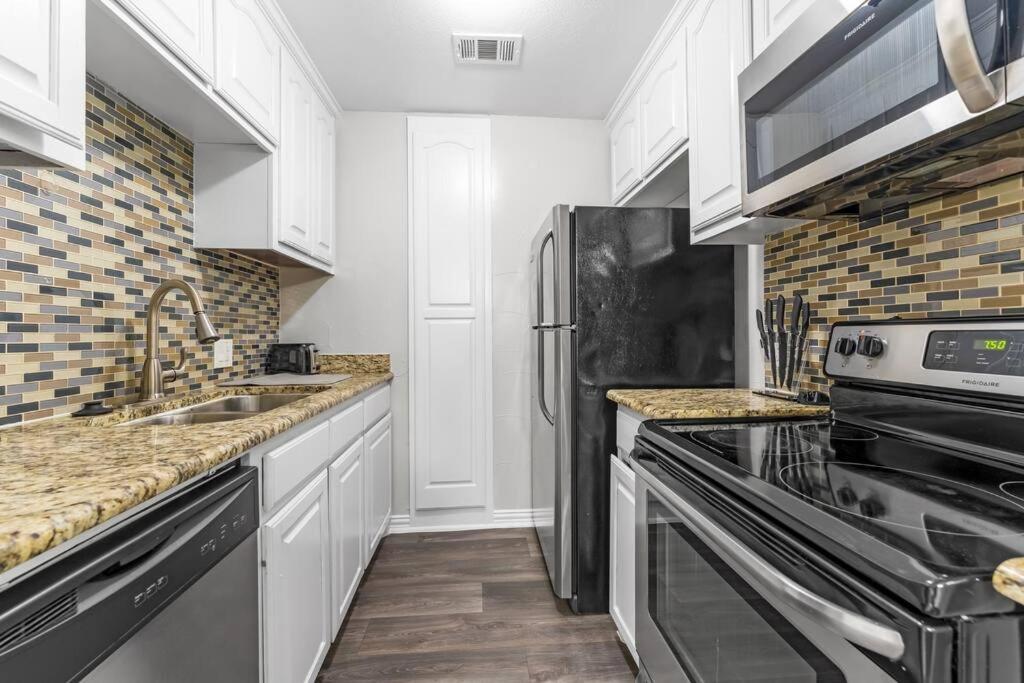 Family Friendly 2Bdrm-Walk To At&T/Cowboys Stadium Arlington Exterior foto